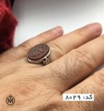 انگشتر عقیق یمن با حکاکی یا علی ابن الحسین (ع) هنر دست استاد حیدر مردانه - کد 8029 - تصویر 5