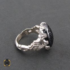 انگشتر حدید سینی با حکاکی ان الحسین مصباح الهدی وسفینه النجاه مردانه - کد 8373 انگشتر حدید سینی با حکاکی ان الحسین مصباح الهدی وسفینه النجاه مردانه - کد 8373