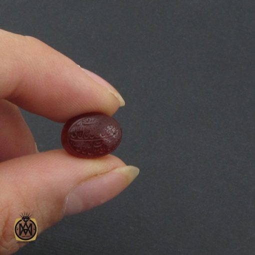 نگین تک عقیق یمن با حکاکی و من یتق الله اثر استاد ضابطی - کد 9024 - تصویر 6