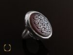 انگشتر عقیق یمن مردانه با حکاکی حسین منی وانا من حسین استاد احمد - کد 8589 - تصویر 7