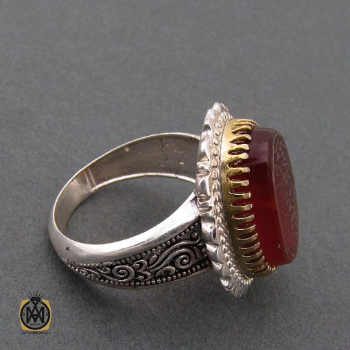 انگشتر عقیق قرمز مردانه با حکاکی امیری حسین و نعم الحسین - کد 8636 - تصویر 2