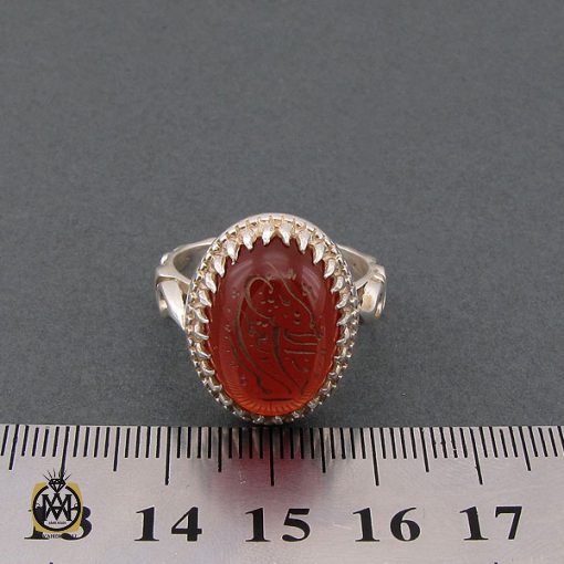 انگشتر عقیق قرمز مردانه با حکاکی امیری حسین و نعم الحسین - کد 8637 - تصویر 4