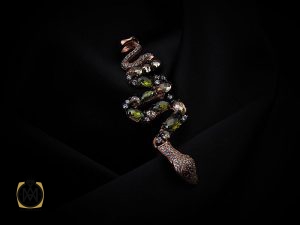 00 مدال زبرجد و سیترین طرح مار زنانه - کد 3170 - تصویر 5