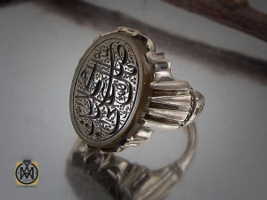 انگشتر عقیق با حکاکی ذکر صلوات مردانه هنر دست استاد شرفیان - کد 8869 - تصویر 6