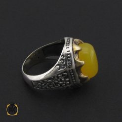 انگشتر عقیق زرد با حکاکی شرف الشمس مردانه – کد 8828