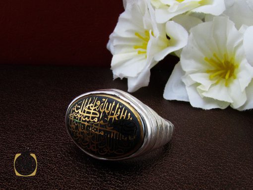 00 انگشتر حدید با حکاکی إن الله وملائكته يصلون على النبي يا أيها الذين آمنوا صلوا عليه وسلموا تسليما مردانه - کد 10364 - تصویر 6