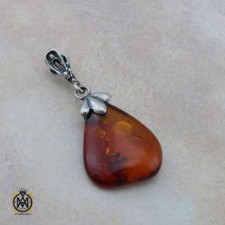 مدال کهربا لهستان طرح یسنا زنانه - کد 3241 مدال کهربا لهستان طرح یسنا زنانه - کد 3241