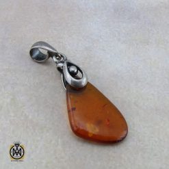 مدال کهربا لهستان طرح پوپک زنانه - کد 3245 مدال کهربا لهستان طرح پوپک زنانه - کد 3245