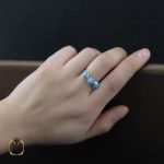5 انگشتر فیروزه نیشابوری خوش رنگ طرح طنین زنانه - کد 2263 - تصویر 5