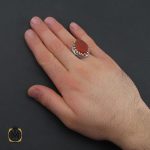 5 انگشتر عقیق یمن با حکاکی ماشاالله لا قوه الا بالله ان ترن انا اقل منک مالا و ولدا مردانه – کد 10549 - تصویر 5