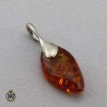 گردنبند مدال کهربا اصل