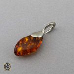 گردنبند مدال کهربا اصل