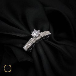 انگشتر نقره سولیتر زنانه طرح ژیلا (2) انگشتر نقره سولیتر زنانه طرح ژیلا