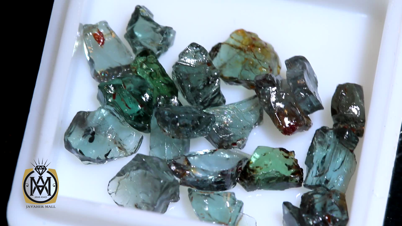 مشخصات و خواص سنگ الکساندریت اصل
