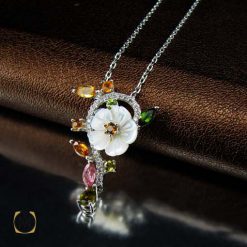 گردنبند نقره زنانه با سنگ های قیمتی متنوع (1) گردنبند نقره زنانه با سنگ های قیمتی متنوع (1)