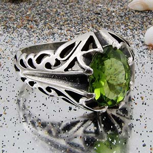 انگشتر زبرجد اصل خواص، قیمت و خرید انگشتر زبرجد مردانه و زنانه اصل