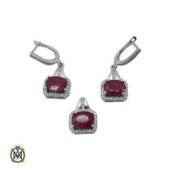 Half a set of rubies 2 نیم ست یاقوت سرخ معدنی